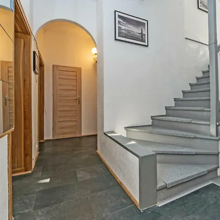 Bed & Breakfast Karat Ii *
