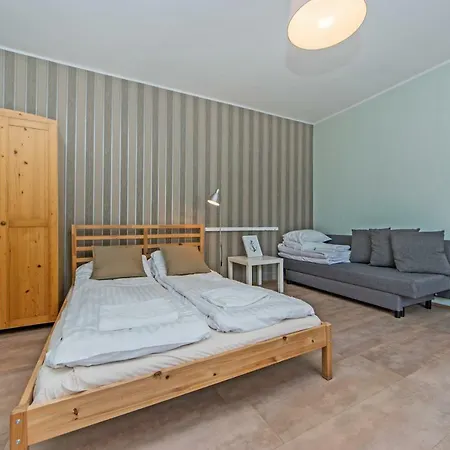 Bed & Breakfast Karat Ii *