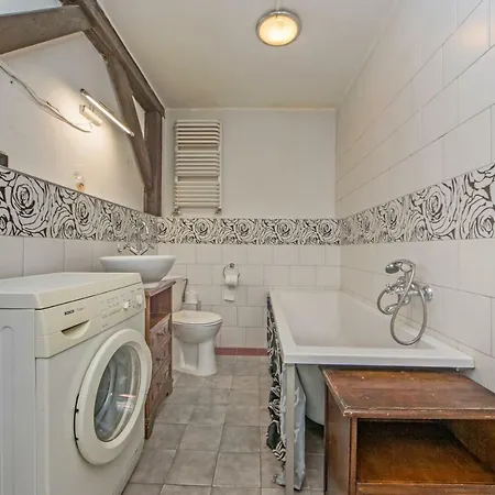 Bed & Breakfast Karat Ii