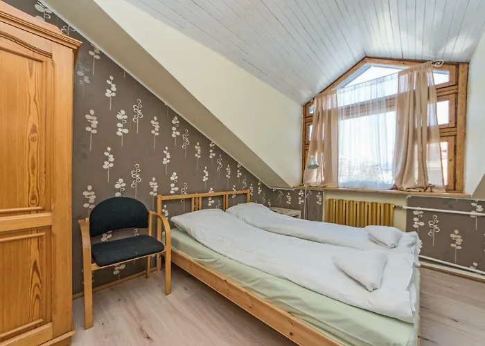 Bed & Breakfast Karat Ii