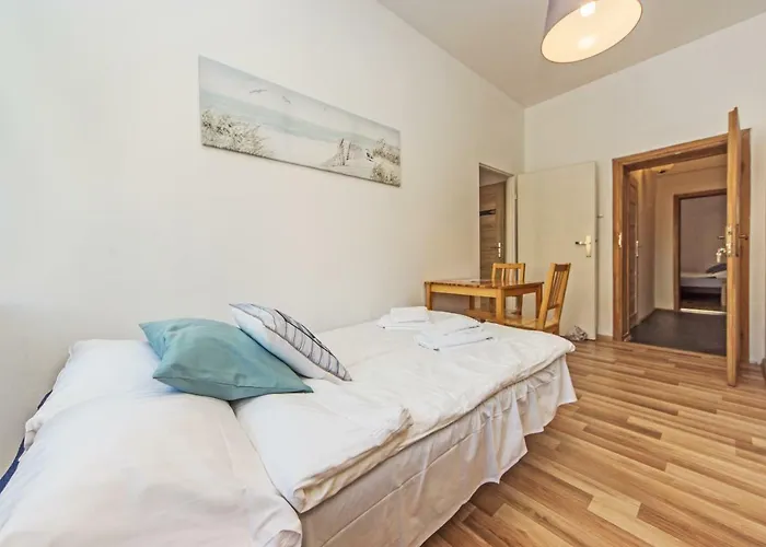 Bed & Breakfast Karat Ii